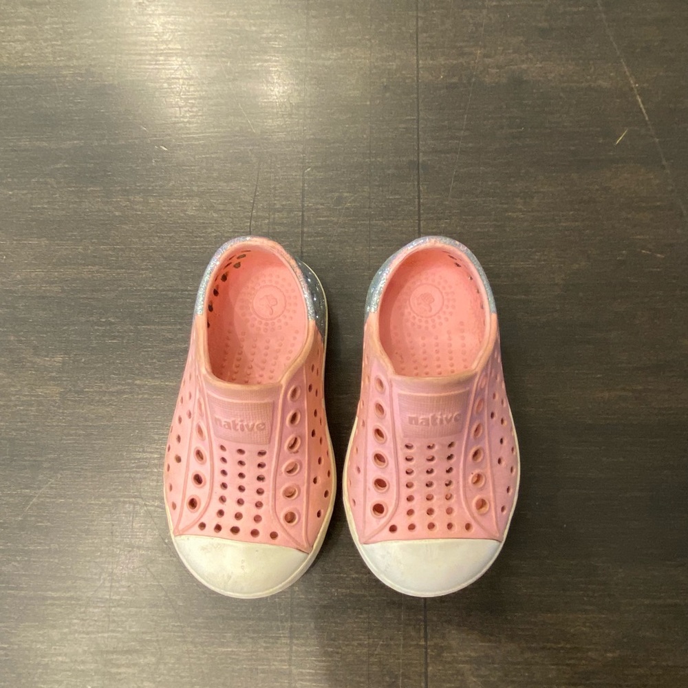 Toddler Native Pink and Silver Sparkles Size 5